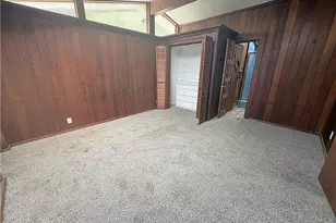 22238 Flanco Rd, Woodland Hills, CA 91364 - Photo 16