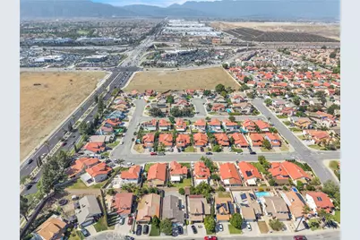 16933 Farwell, Fontana, CA 92336 - Photo 42