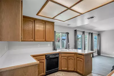 16933 Farwell, Fontana, CA 92336 - Photo 8