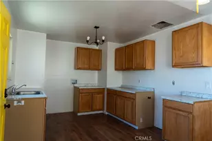 2037 Sequoia, Barstow, CA 92311 - Photo 4