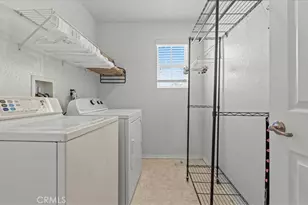 16590 Shoal Creek Ln, Fontana, CA 92336 - Photo 32