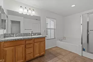 16590 Shoal Creek Ln, Fontana, CA 92336 - Photo 20