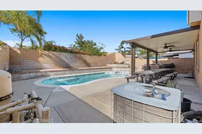 16590 Shoal Creek Lane, Fontana, CA 92336 - Photo 34