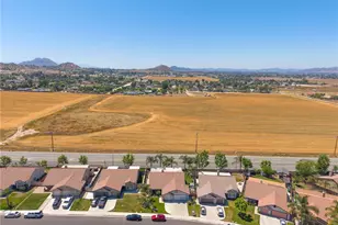 22978 Via Santana, Nuevo, CA 92567 - Photo 48
