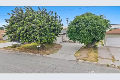 19008 Grove, Bloomington, CA 92316 - Photo 32