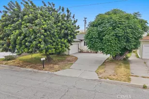 19008 Grove Pl, Bloomington, CA 92316 - Photo 32