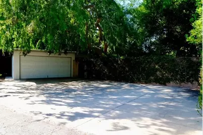 626 W 9th, Claremont, CA 91711 - Photo 20