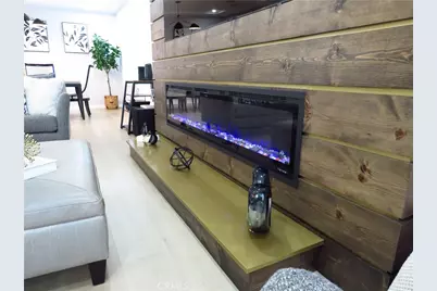 725 W 111th Street, Los Angeles, CA 90044 - Photo 10