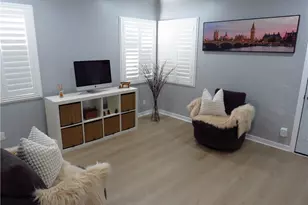 725 W 111th St, Los Angeles, CA 90044 - Photo 26