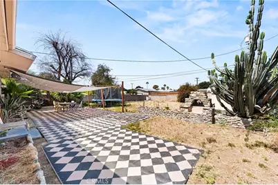 114 S Tamarisk, Rialto, CA 92376 - Photo 22
