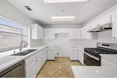 14325 Chesebro Court, Fontana, CA 92335 - Photo 12