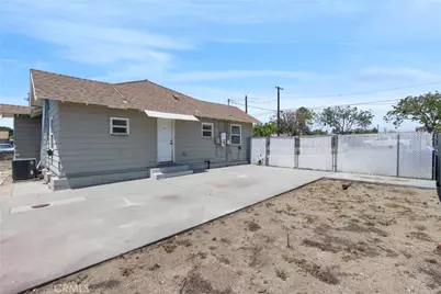 16397 Orange Way, Fontana, CA 92335 - Photo 32