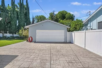 19010 Community, Northridge, CA 91324 - Photo 34