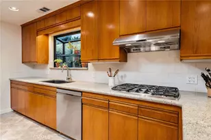 1382 Via Zurita St, Claremont, CA 91711 - Photo 10