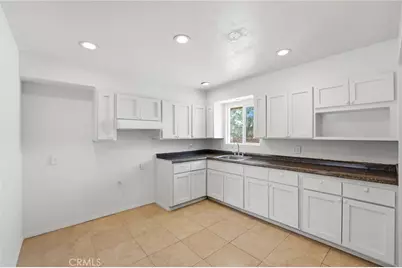 6423 Indio Avenue, Yucca Valley, CA 92284 - Photo 8