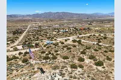 25735 Santa Rosa Road, Apple Valley, CA 92308 - Photo 32