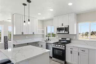 25735 Santa Rosa Rd, Apple Valley, CA 92308 - Photo 16