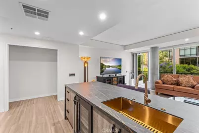1155 S Grand, Los Angeles, CA 90015 - Photo 22