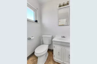 909 W Flora, Ontario, CA 91762 - Photo 14