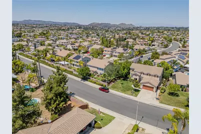 26473 Oaklington, Murrieta, CA 92563 - Photo 4