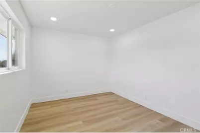 10007 Debra Avenue, Granada Hills, CA 91343 - Photo 28