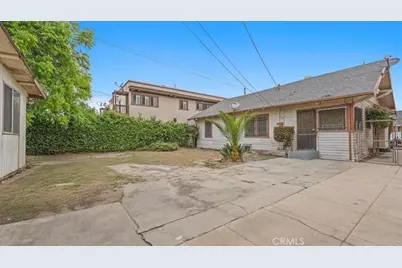 872 W 47th Street, Los Angeles, CA 90037 - Photo 36