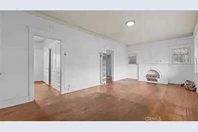 872 W 47th Street, Los Angeles, CA 90037 - Photo 6