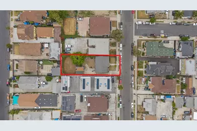 872 W 47th Street, Los Angeles, CA 90037 - Photo 46
