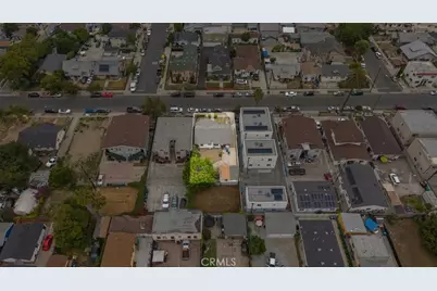 872 W 47th Street, Los Angeles, CA 90037 - Photo 44