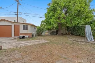 872 W 47th St, Los Angeles, CA 90037 - Photo 32