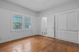 872 W 47th St, Los Angeles, CA 90037 - Photo 20