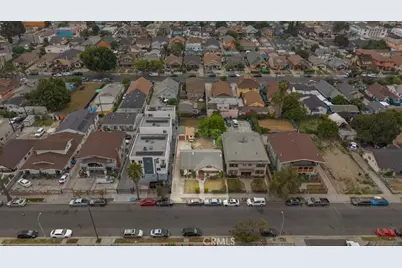 872 W 47th Street, Los Angeles, CA 90037 - Photo 40