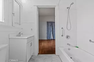 872 W 47th St, Los Angeles, CA 90037 - Photo 26