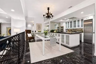 9321 Burton Way #A, Beverly Hills, CA 90210 - Photo 14