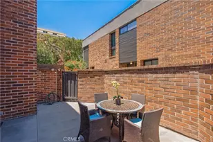 9321 Burton Wy, Beverly Hills, CA 90210 - Photo 32