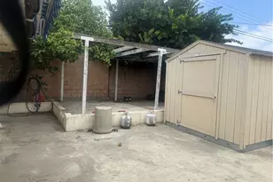 822 E Virginia St, Rialto, CA 92376 - Photo 18