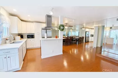 22045 Lakeland, Lake Forest, CA 92630 - Photo 4