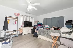 9549 Mallison, South Gate, CA 90280 - Photo 16