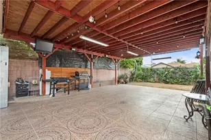 9549 Mallison, South Gate, CA 90280 - Photo 22
