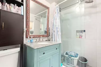 9549 Mallison, South Gate, CA 90280 - Photo 18