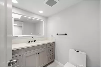 2101 Glenada Avenue #2, Montrose, CA 91020 - Photo 22