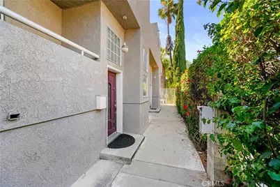 2101 Glenada Avenue #2, Montrose, CA 91020 - Photo 24