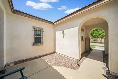 18039 Lapis, San Bernardino, CA 92407 - Photo 6