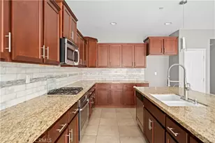 18039 Lapis, San Bernardino, CA 92407 - Photo 24