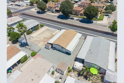1525 W Oakland #27, Hemet, CA 92543 - Photo 24