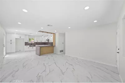 9030 Roble, Hesperia, CA 92345 - Photo 6