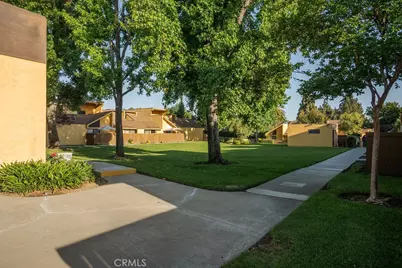 435 W 9th #D5, Upland, CA 91786 - Photo 2