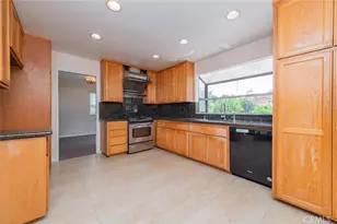 8 Quiet Hollow Rd, Phillips Ranch, CA 91766 - Photo 16