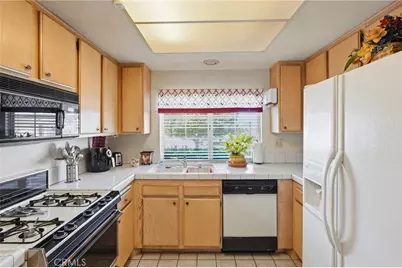 28042 Calle Vallarta, Menifee, CA 92585 - Photo 2