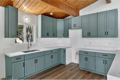 32375 Scandia, Running Springs, CA 92382 - Photo 8